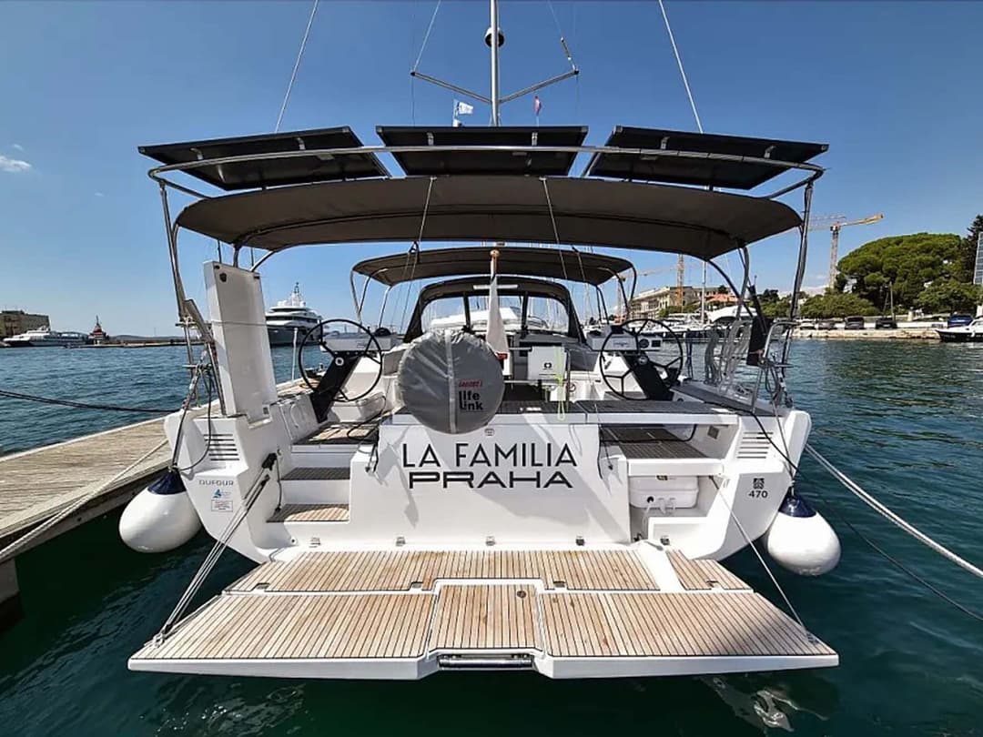 LA FAMILIA