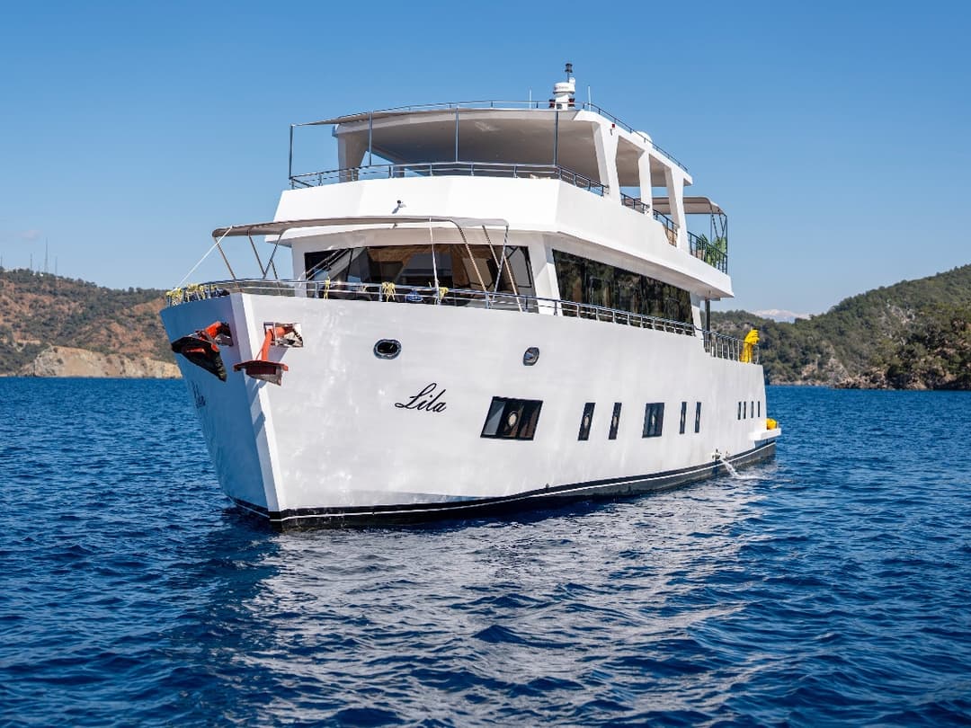 Lila Trawler