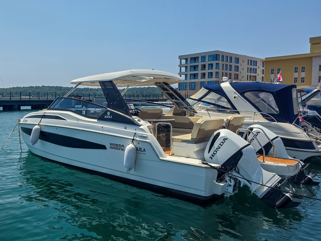 Aquila 32