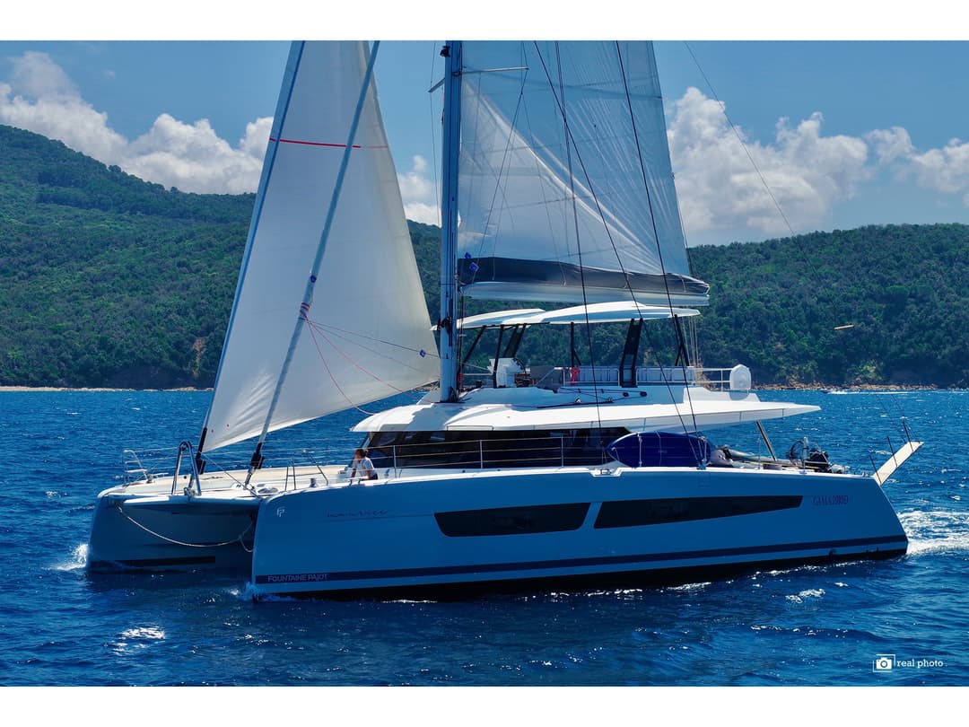 Maurice - Luxury Catamaran, A/C, Generator, Water maker