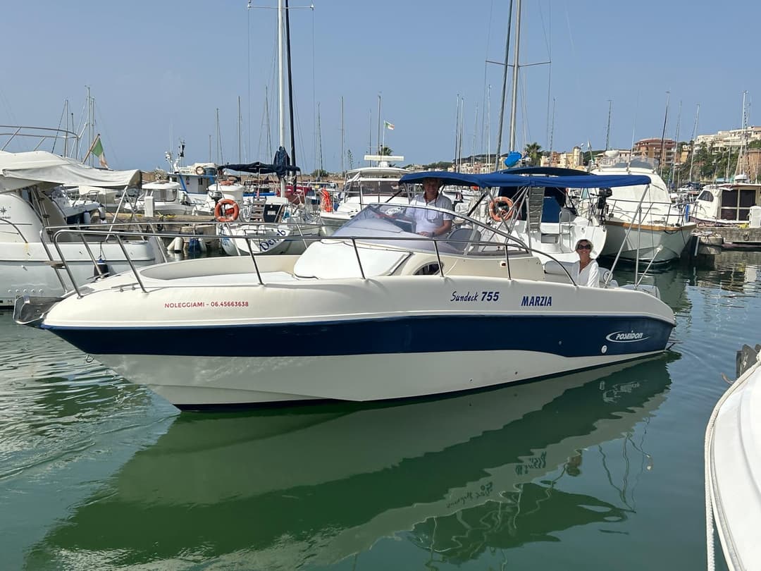 Poseidon Sundeck 755