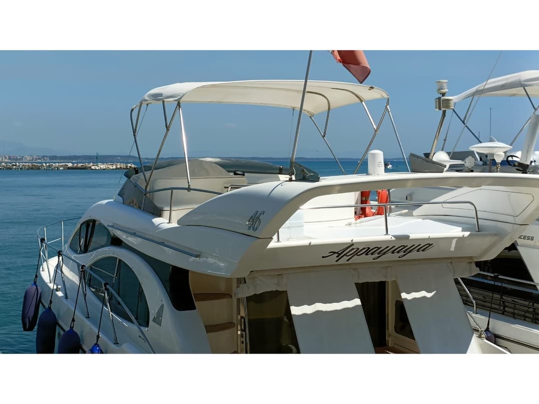 AZIMUT 46 (App)